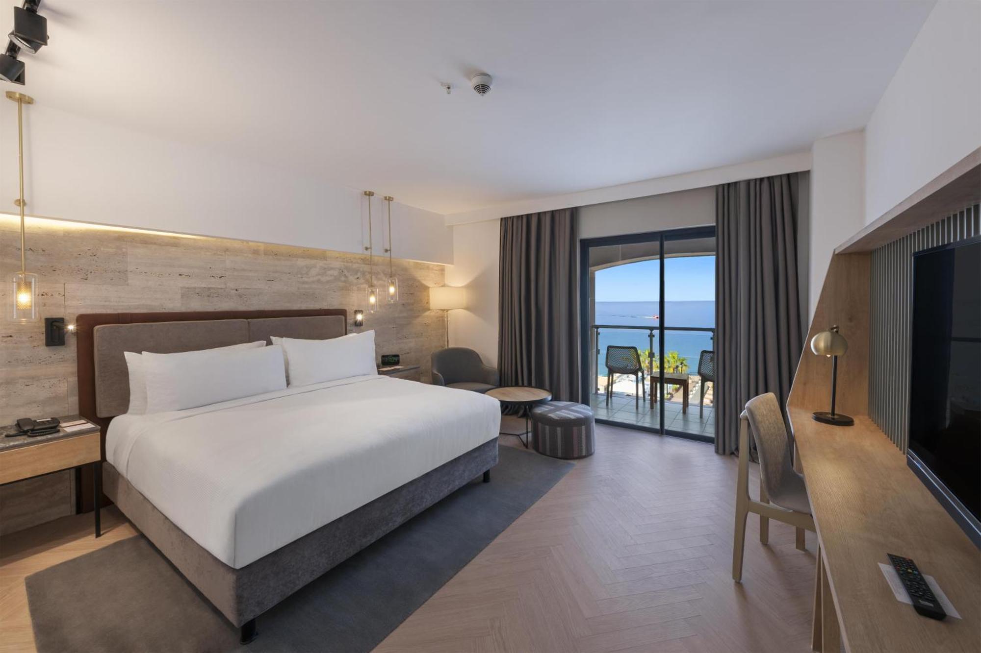 Cameră King Deluxe pe colţ, cu vedere la mare