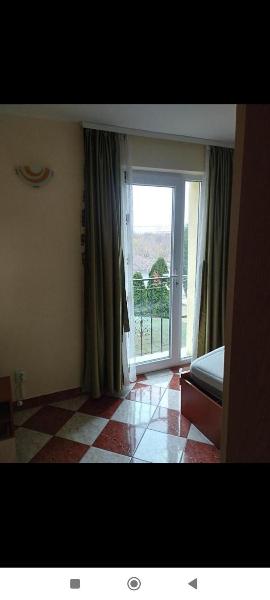 Cameră dublă cu baie privată externă
