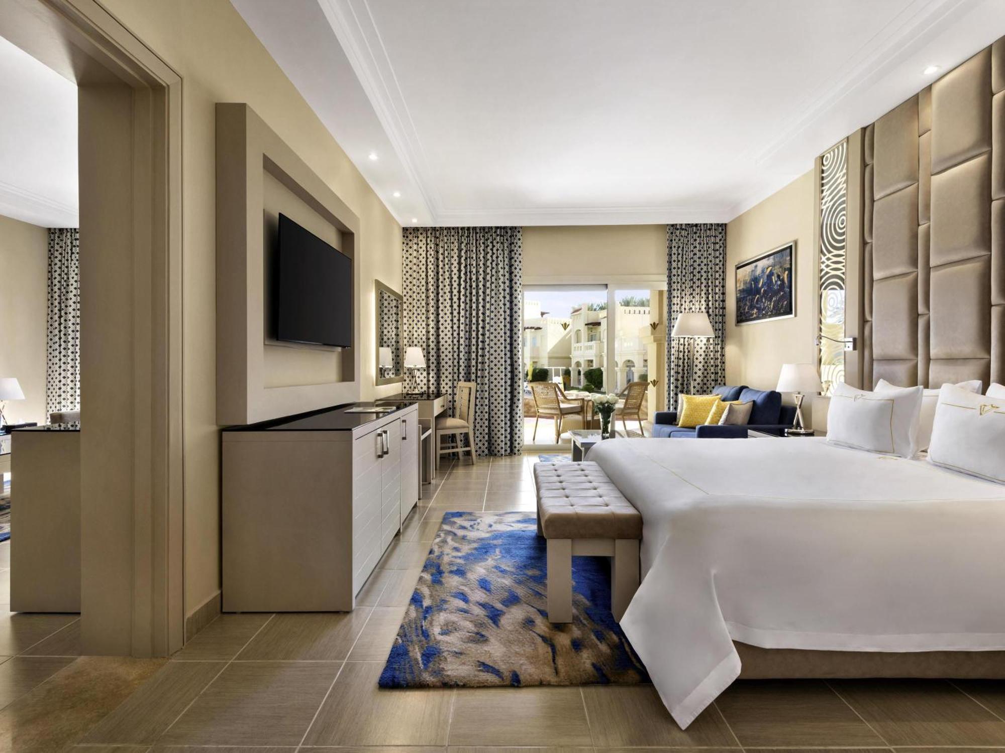 Senior Suite