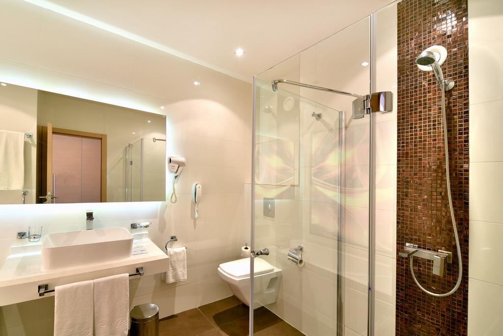 Twin Room Sea View Aquapark & Beach Access,1710631098:JPEG