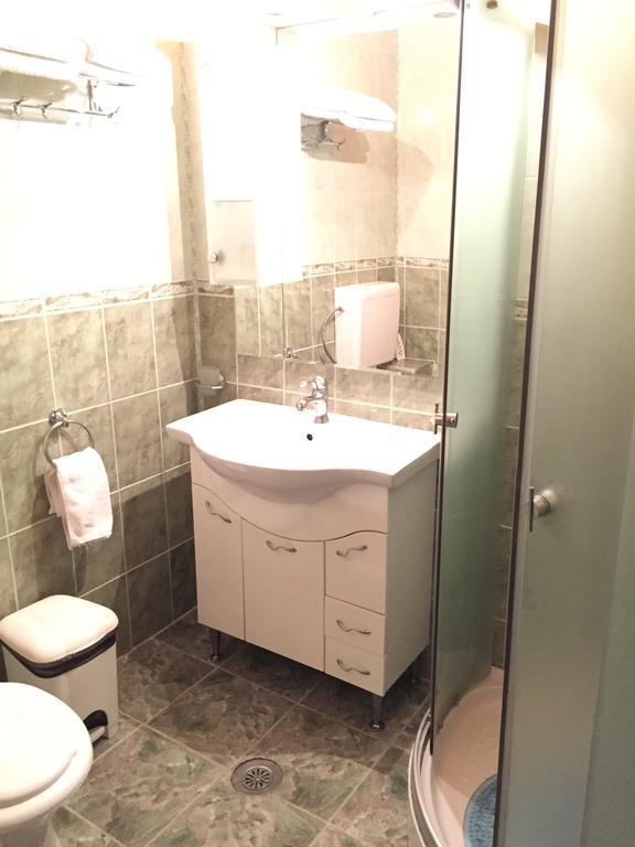 Cameră dublă Economy, cu baie privată
