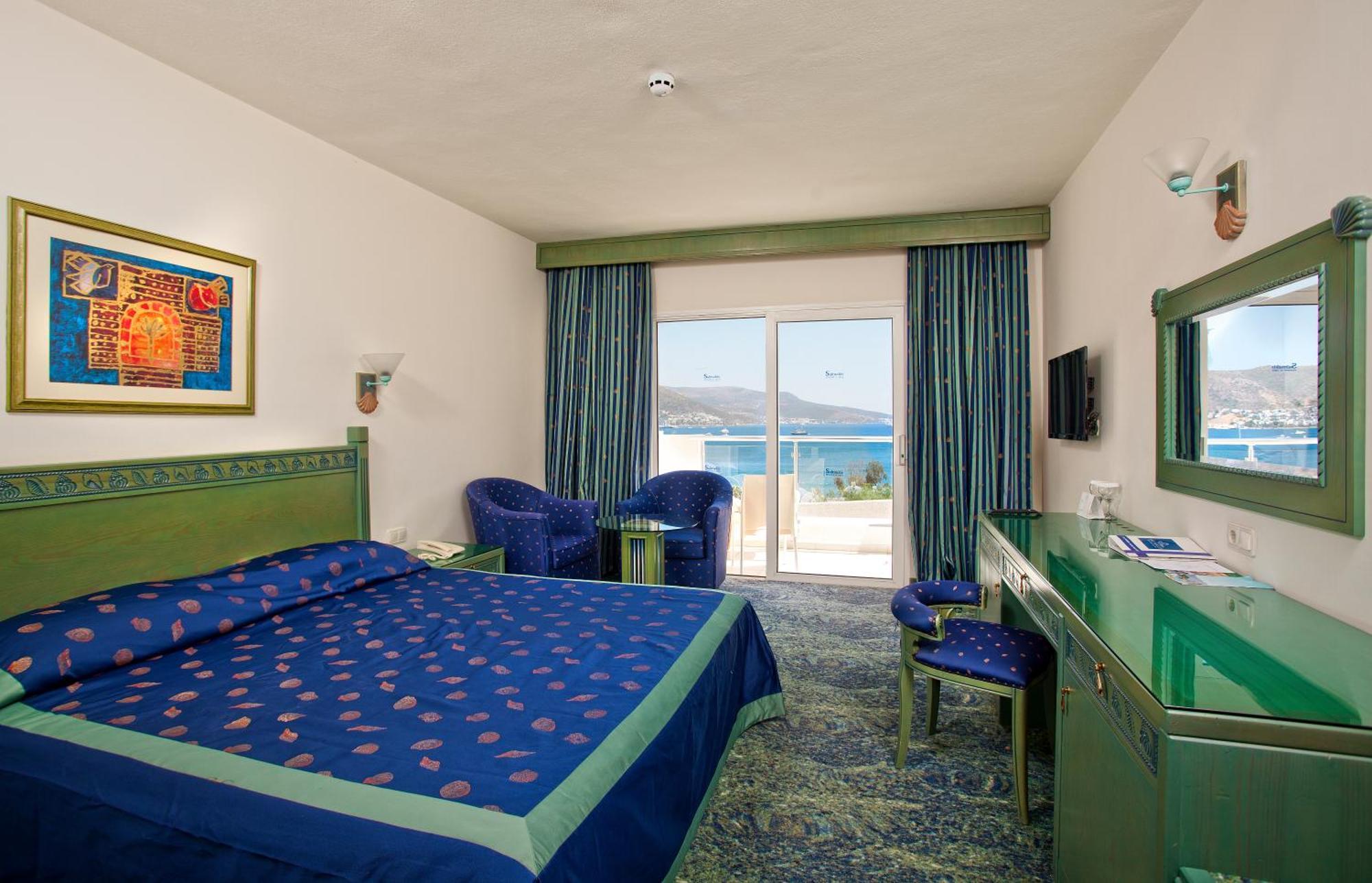 Cameră dublă sau twin cu vedere la mare