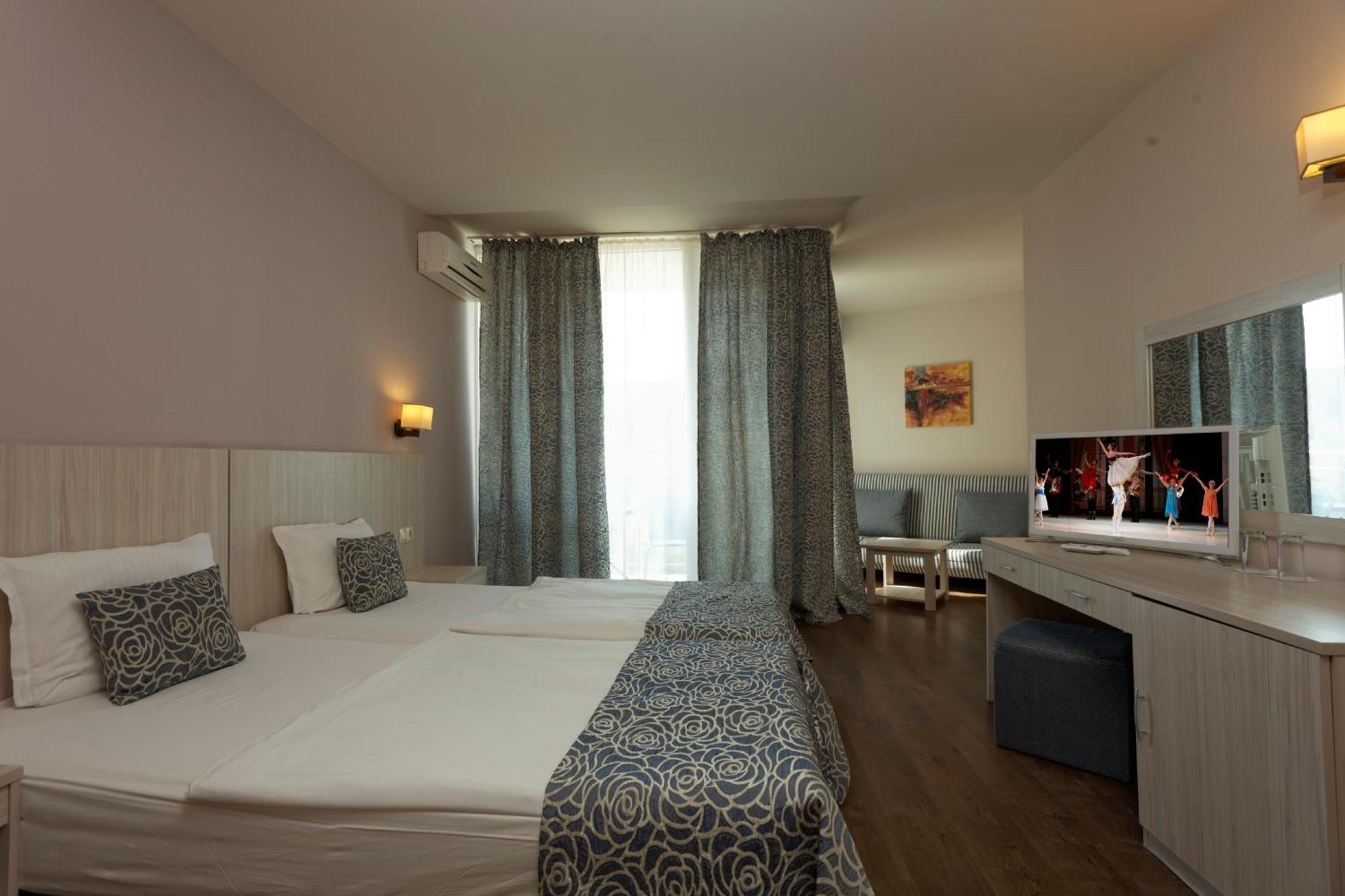 Superior Twin Room,1361569712:JPEG