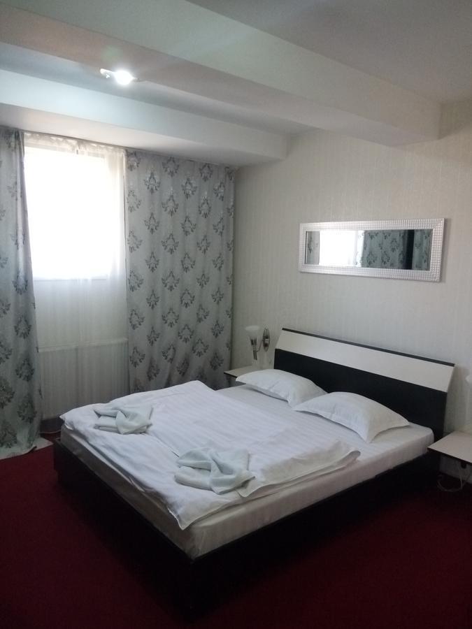 Cameră dublă cu baie privată