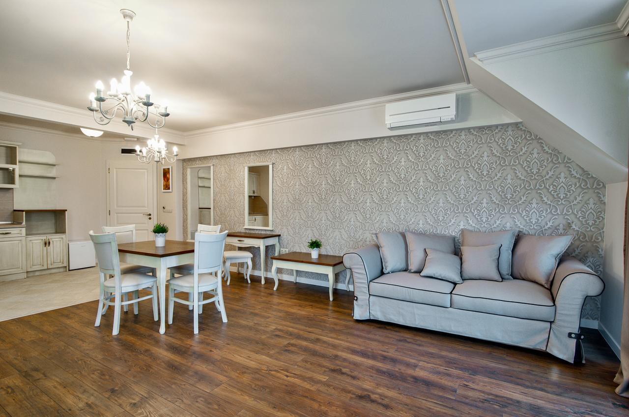 Studio cu canapea extensibilă și vedere parțială la mare (2 adulți + 2 copii)