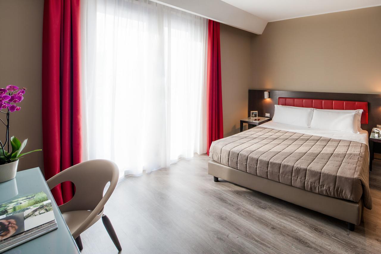 Cameră dublă cu balcon
