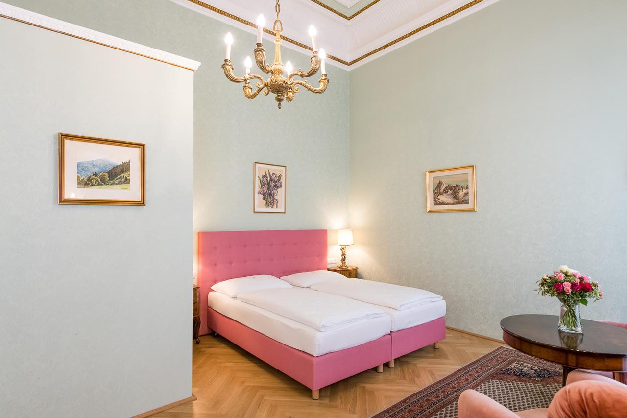 Deluxe Double Room,1433964490:JPEG