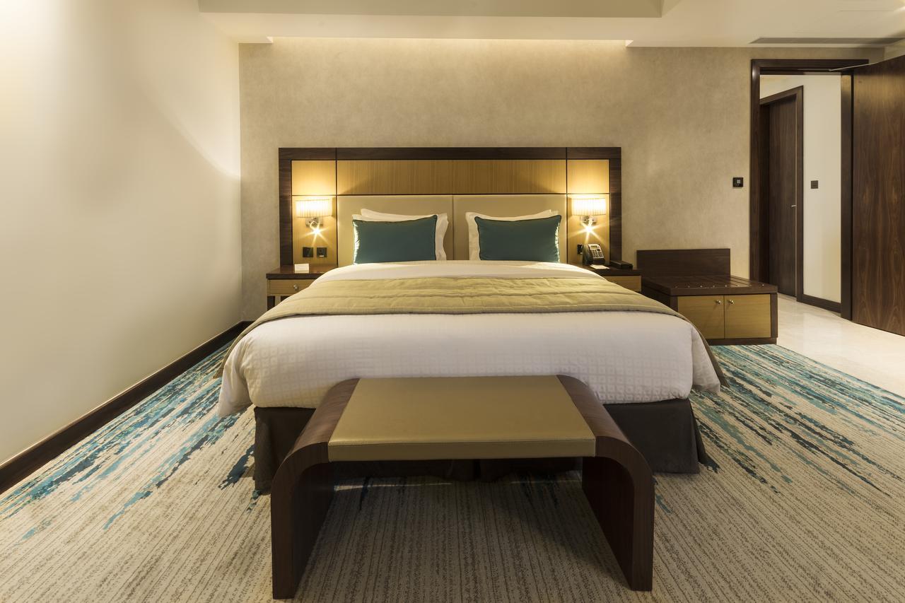 Executive Suite transfers to the beach selected malls & on F&B & Spa