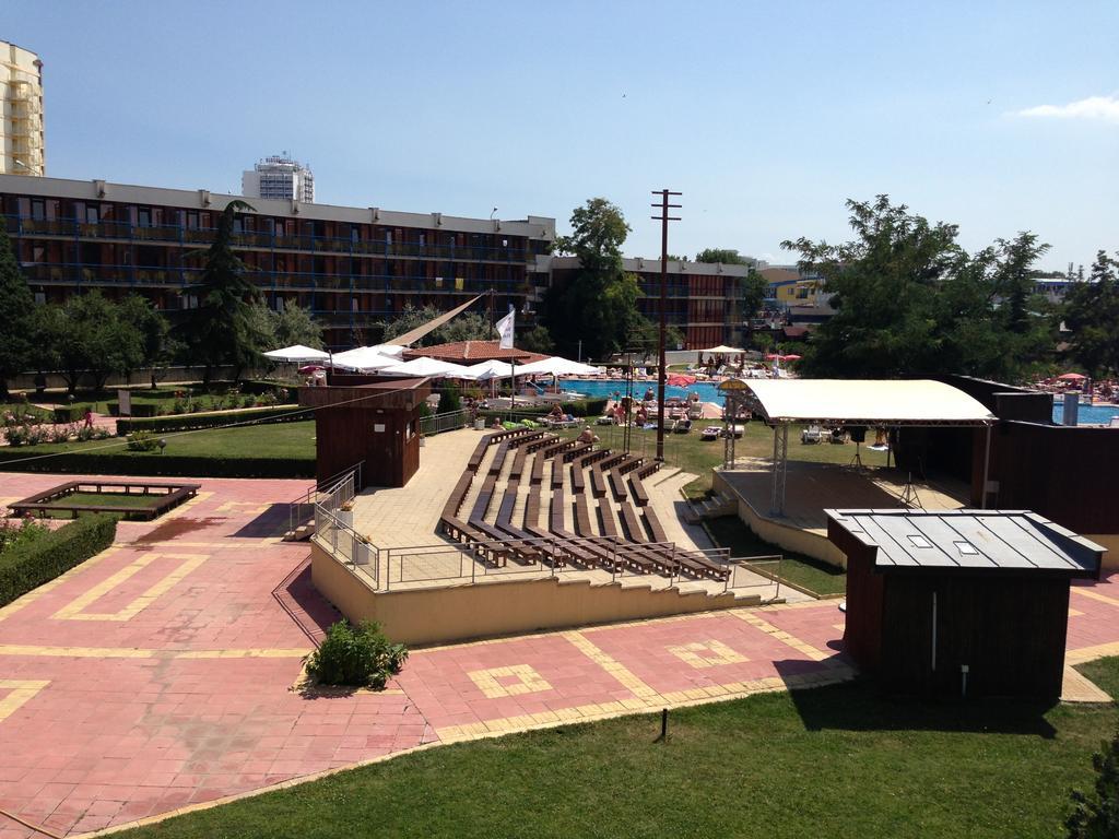 Family Room (2 Adults + 2 Children up to 18),1203163336:JPEG