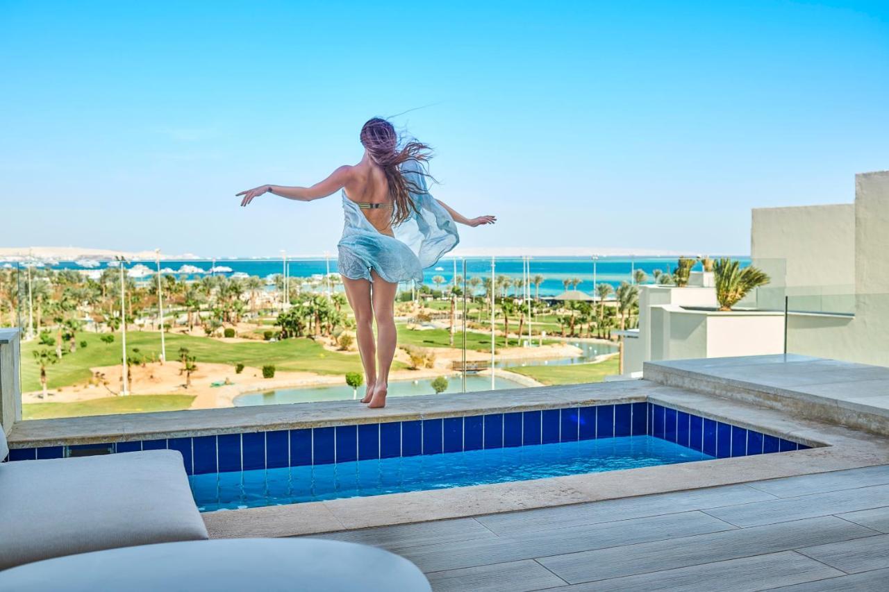 Suită penthouse cu piscină mică și adâncă