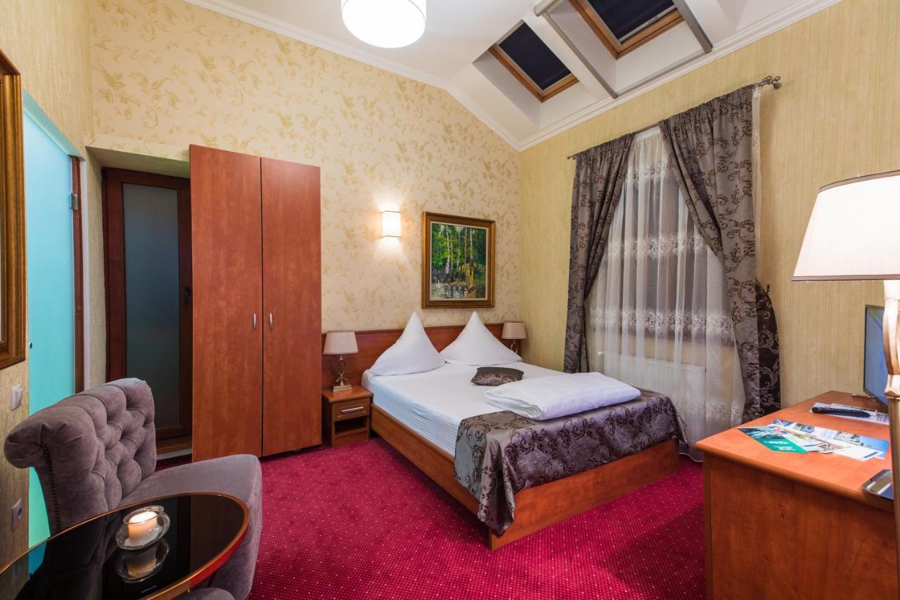 Classic Double Room