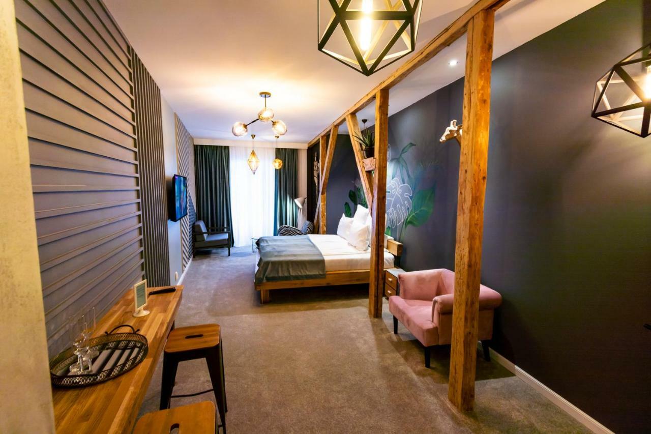 Superior Apartment,785985483:JPEG