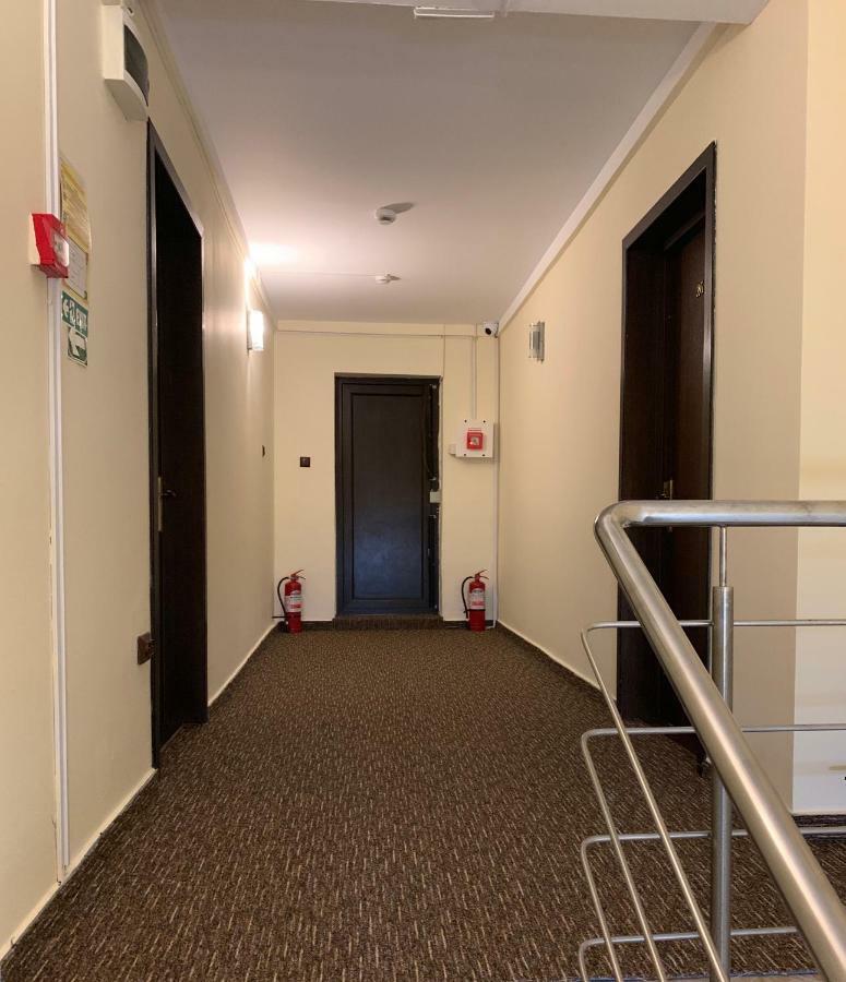 One-Bedroom Apartment,1421241108:JPEG