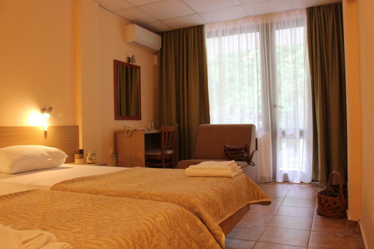 Twin Room with Balcony with Pool View,1231040219:JPEG