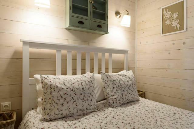 Superior Chalet,815021852:JPEG