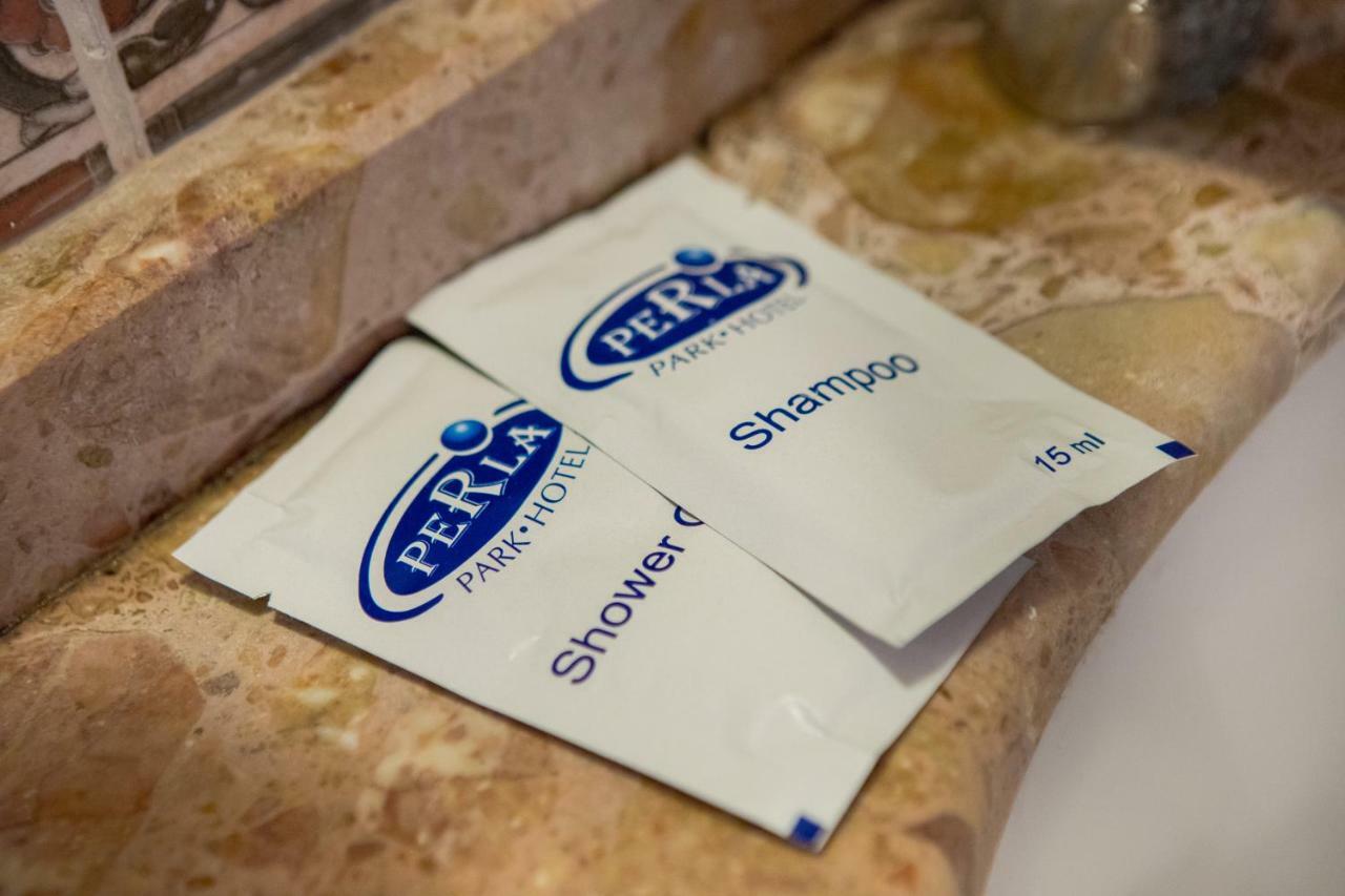 Standard Double or Twin Room with Balcony (2 Adults),818241212:JPEG