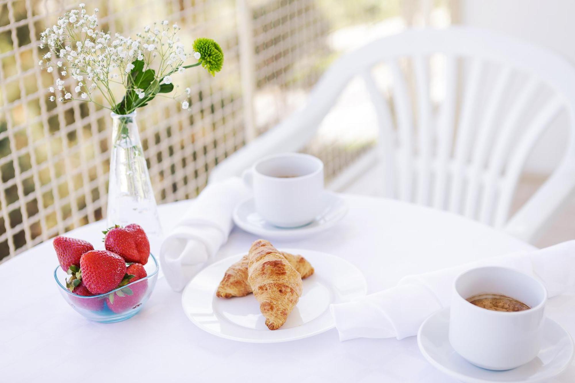 Family Apartment with Two Bathrooms and Two Balconies,824085650:JPEG