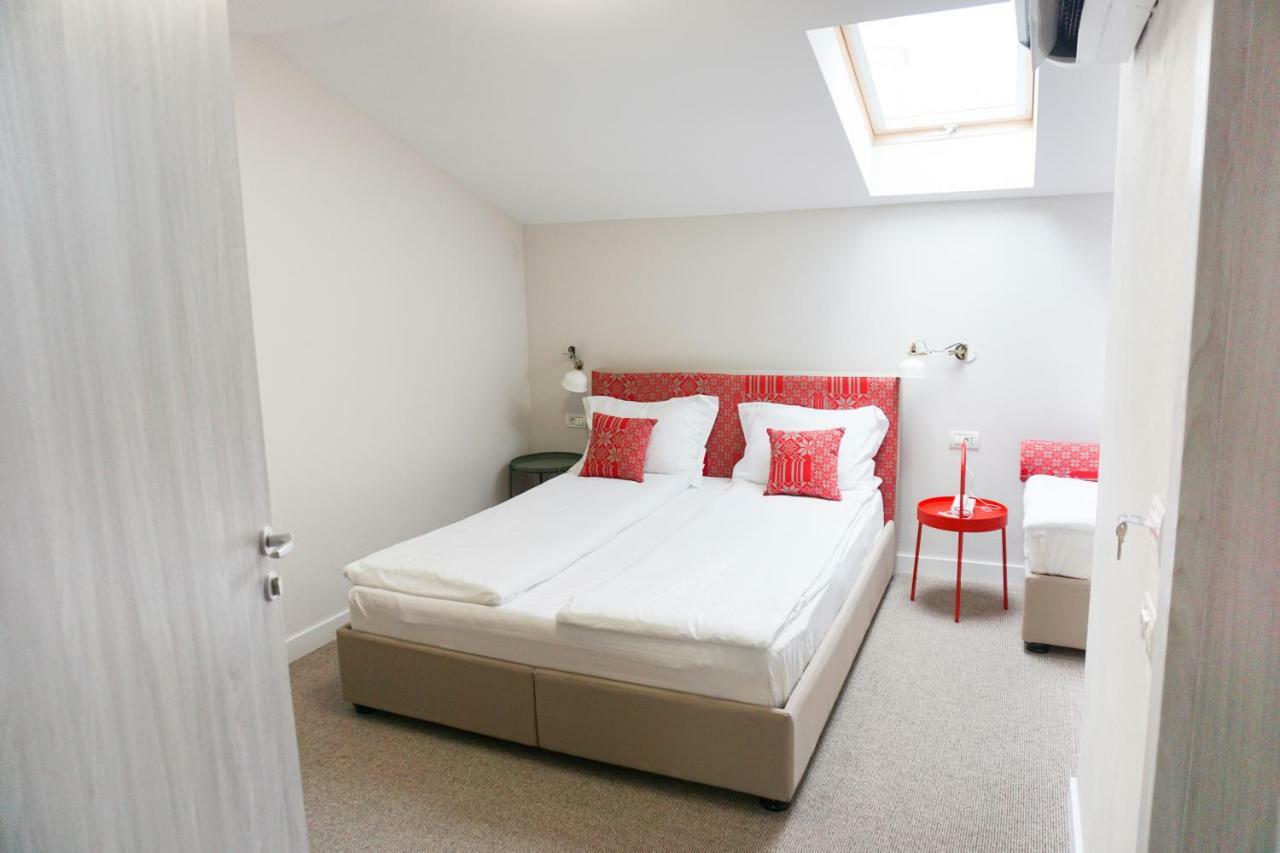 Triple Room,833997686:JPEG