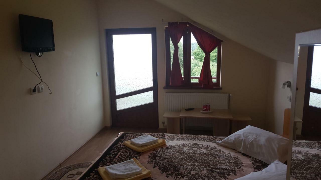 Double Room,861119126:JPEG