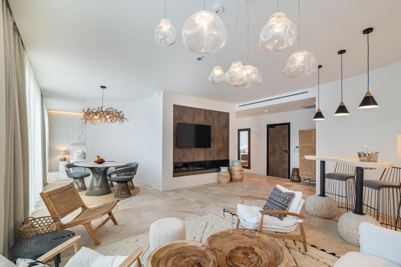 Apartament prezidențial cu terasă panoramică, vedere la mare și acces gratuit la AquaHouse Thermal & Beach