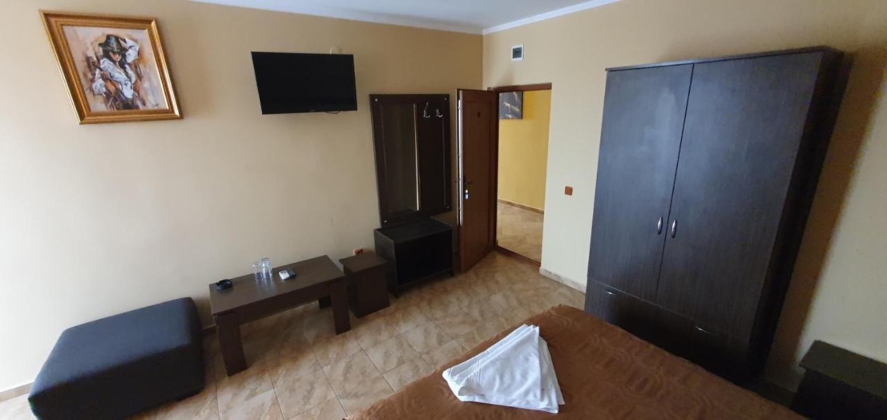 Cameră dublă cu balcon și vedere la mare