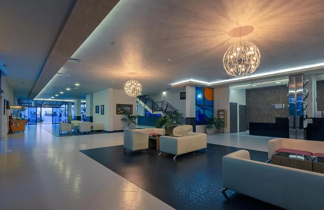Hotel Glarus Beach& Aqua Park-1