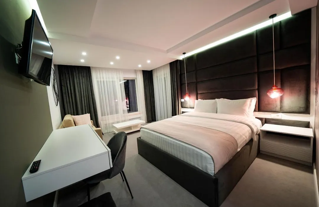 Velvet Home-1
