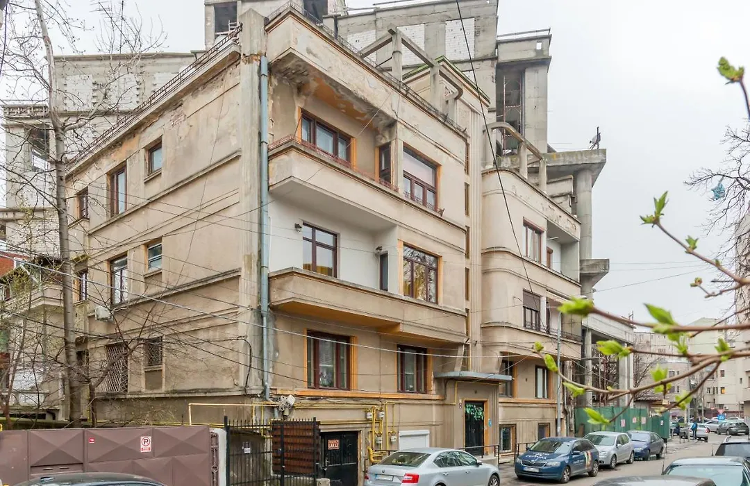 Chateau: Upscale Suites In Bucharest'S Historical Center!-1