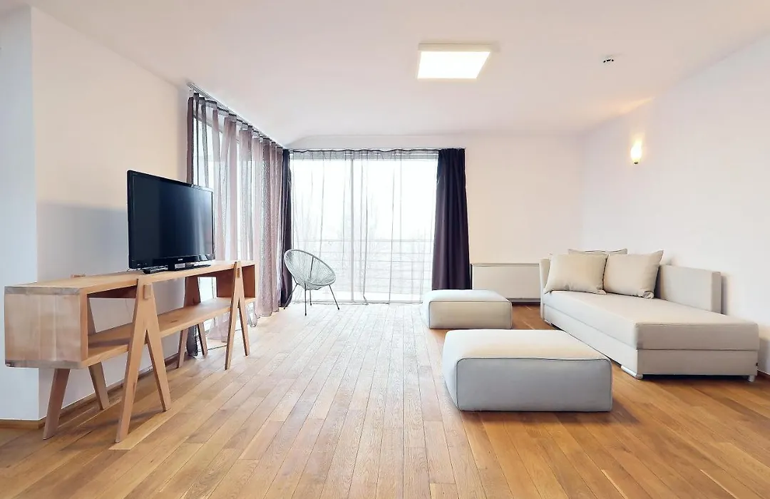 Living In Aparthotel-1