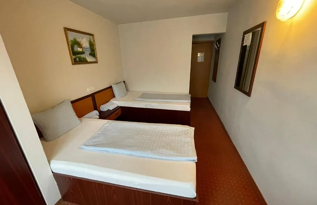 Hotel Le Baron-1