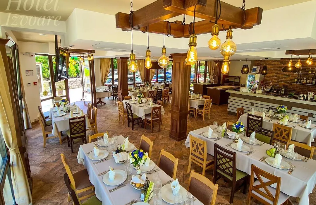 Hotel IZVOARE Caciulata-1