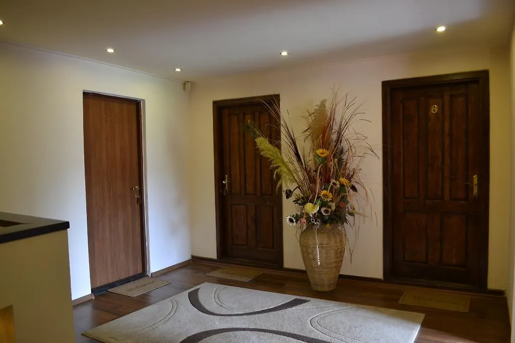 Chic City Rooms-1