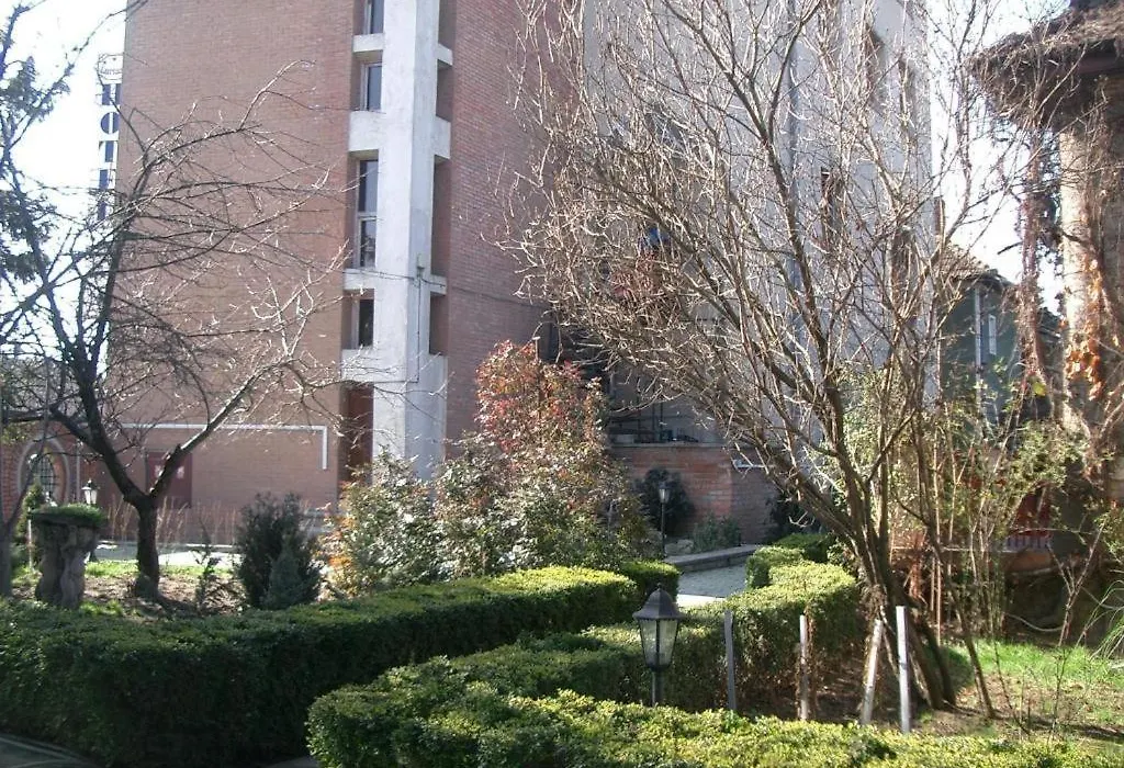 Hotel Decentria-1
