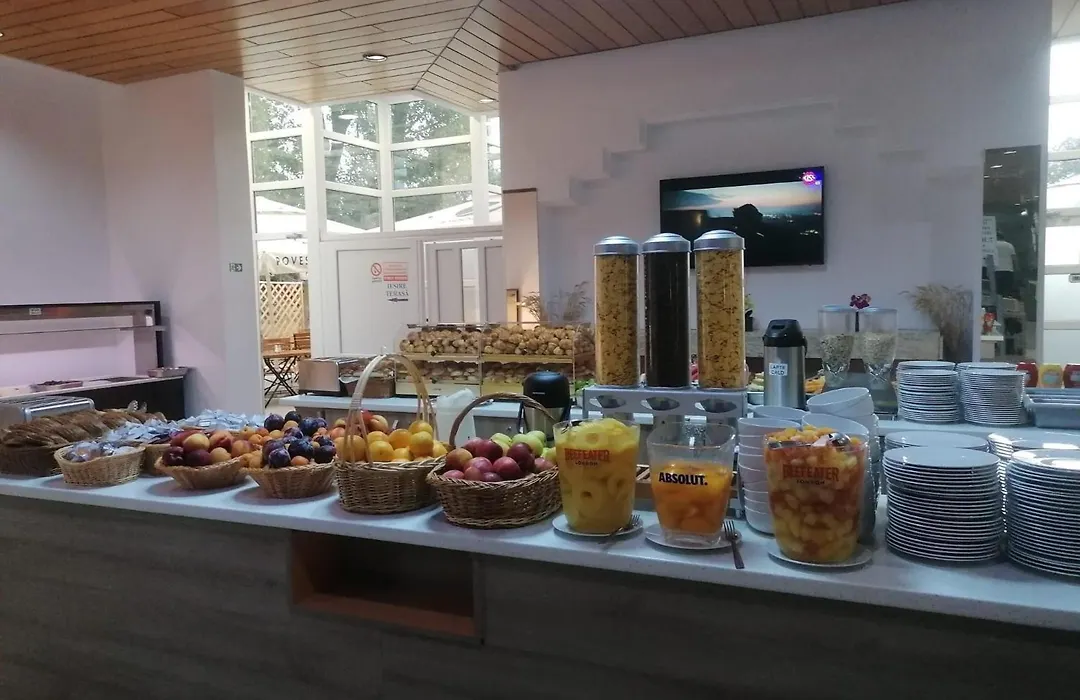Hotel Dacia-1
