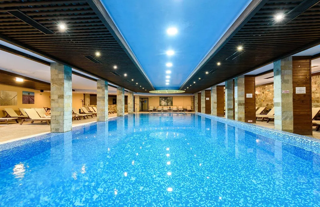 Grand Royale Apartment Complex & Spa-1
