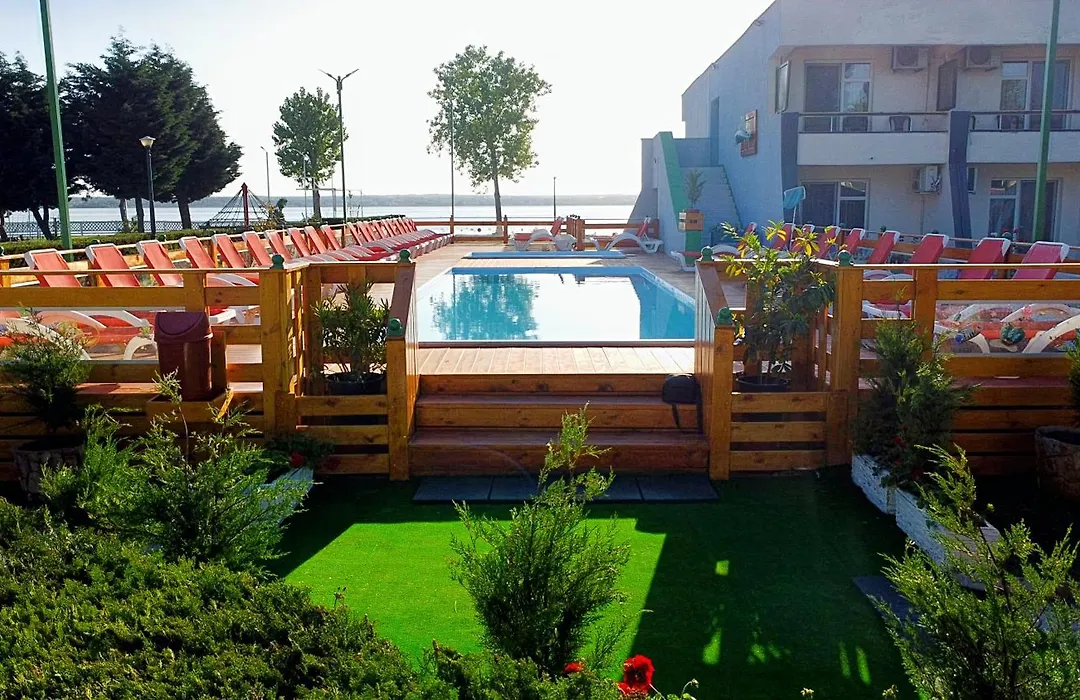 Voila Mamaia-1