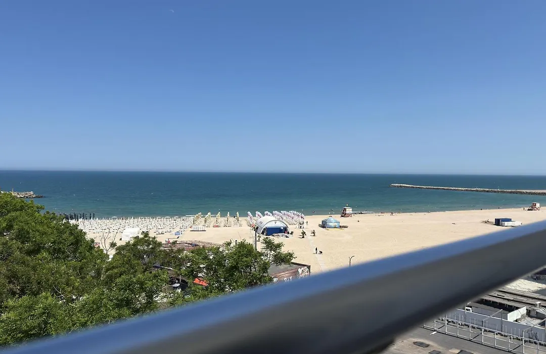 Hotel Golden Beach-1