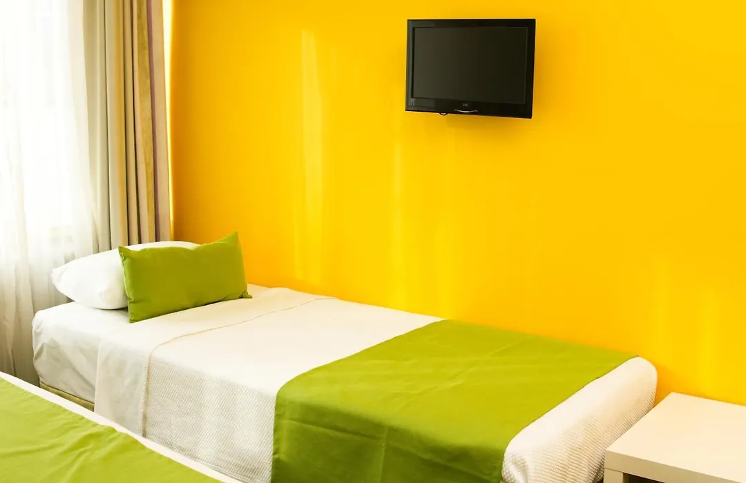 Mini Harem Hotel-1