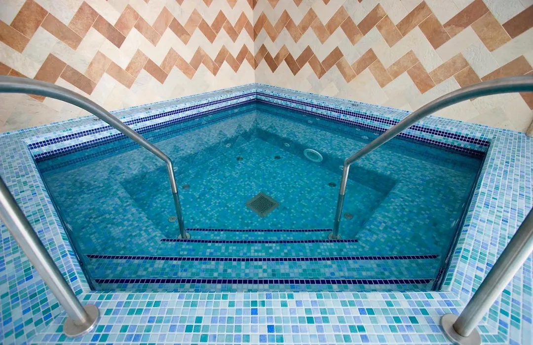 Rubin Wellness & Conference Hotel-1