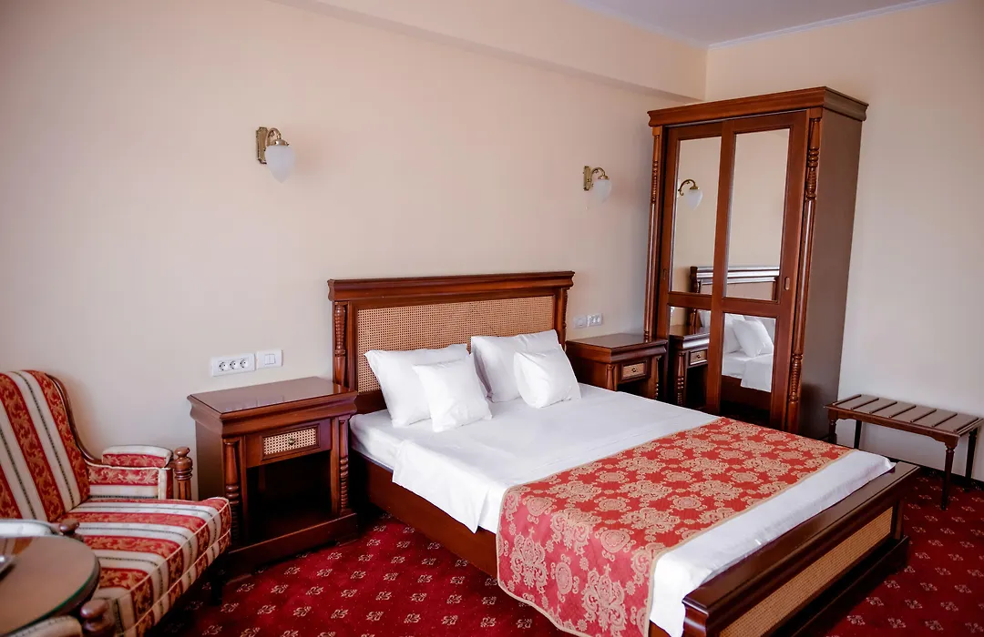 Richmond Hotel-1