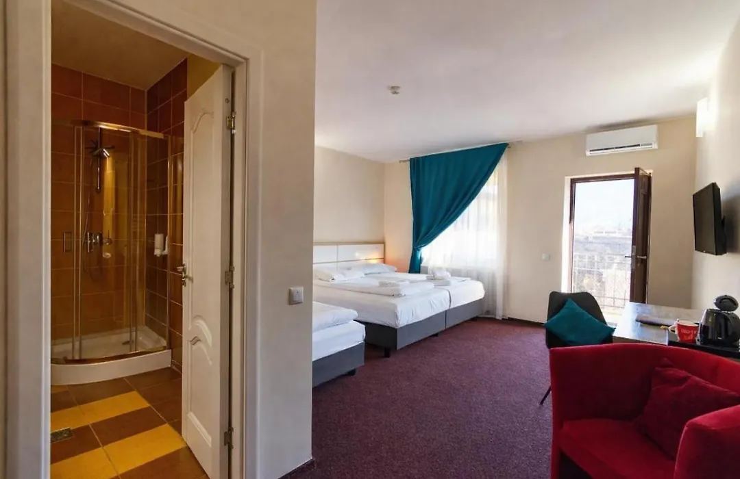 Long Street Hotel-1