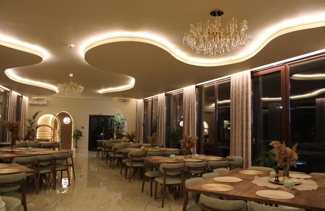 Hotel Ariana-1