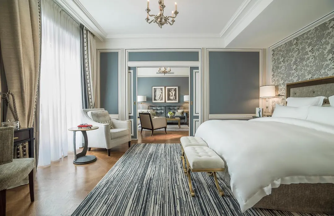 Hotel De Crillon-1