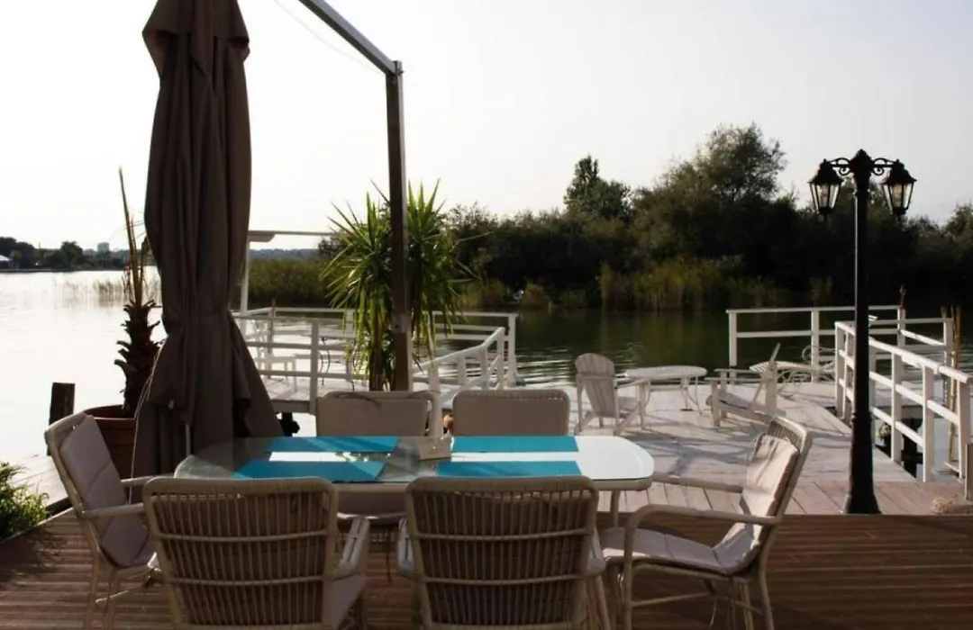 Hotel On Plonge Junior-1