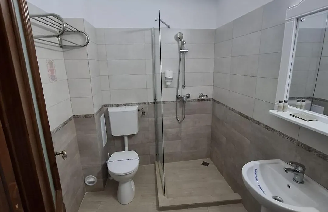Hotel Insula-1