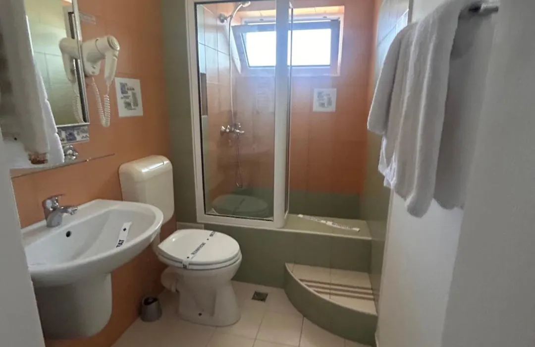 Hotel Albatros-1