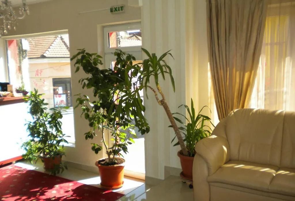 Hotel Ary-1
