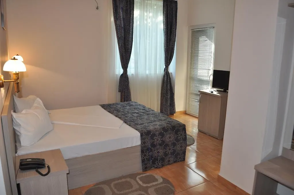 Hotel Regal-1