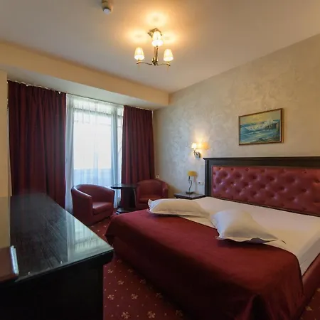 Hotel Golden Palace-3