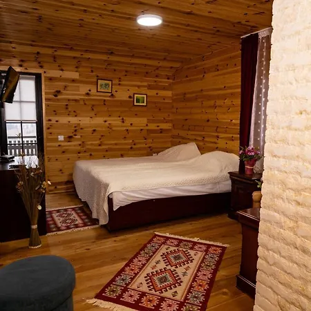 Cabana La Fermă-2